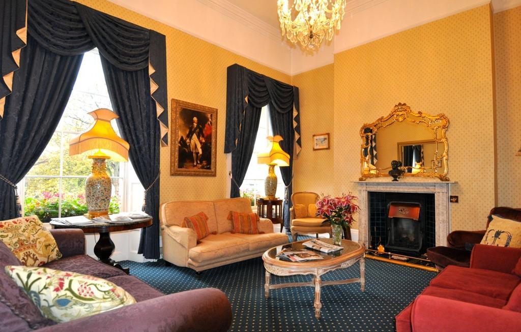 Willoughby House Hotel & Apartments Челтнем Екстер'єр фото